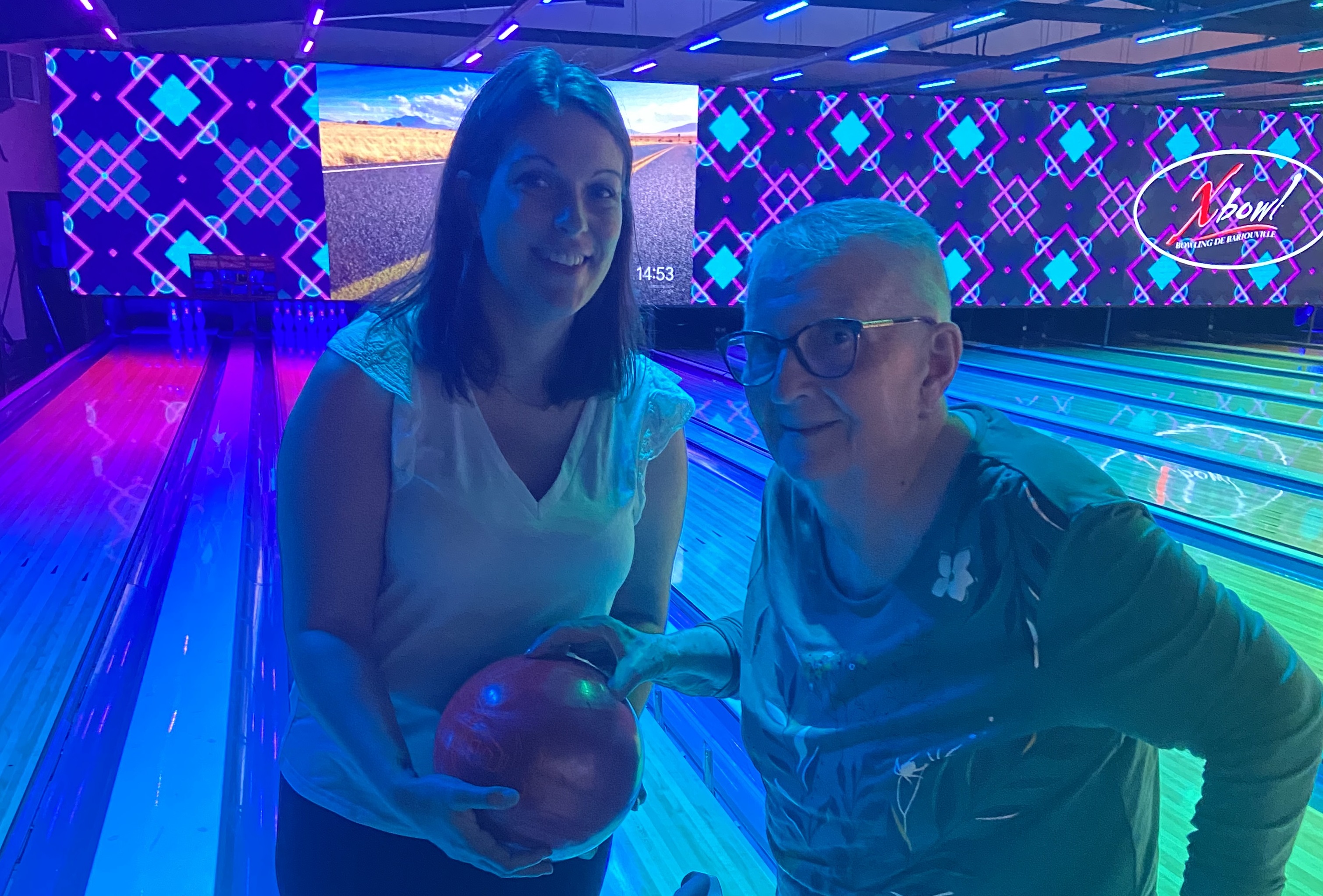 BOWLING