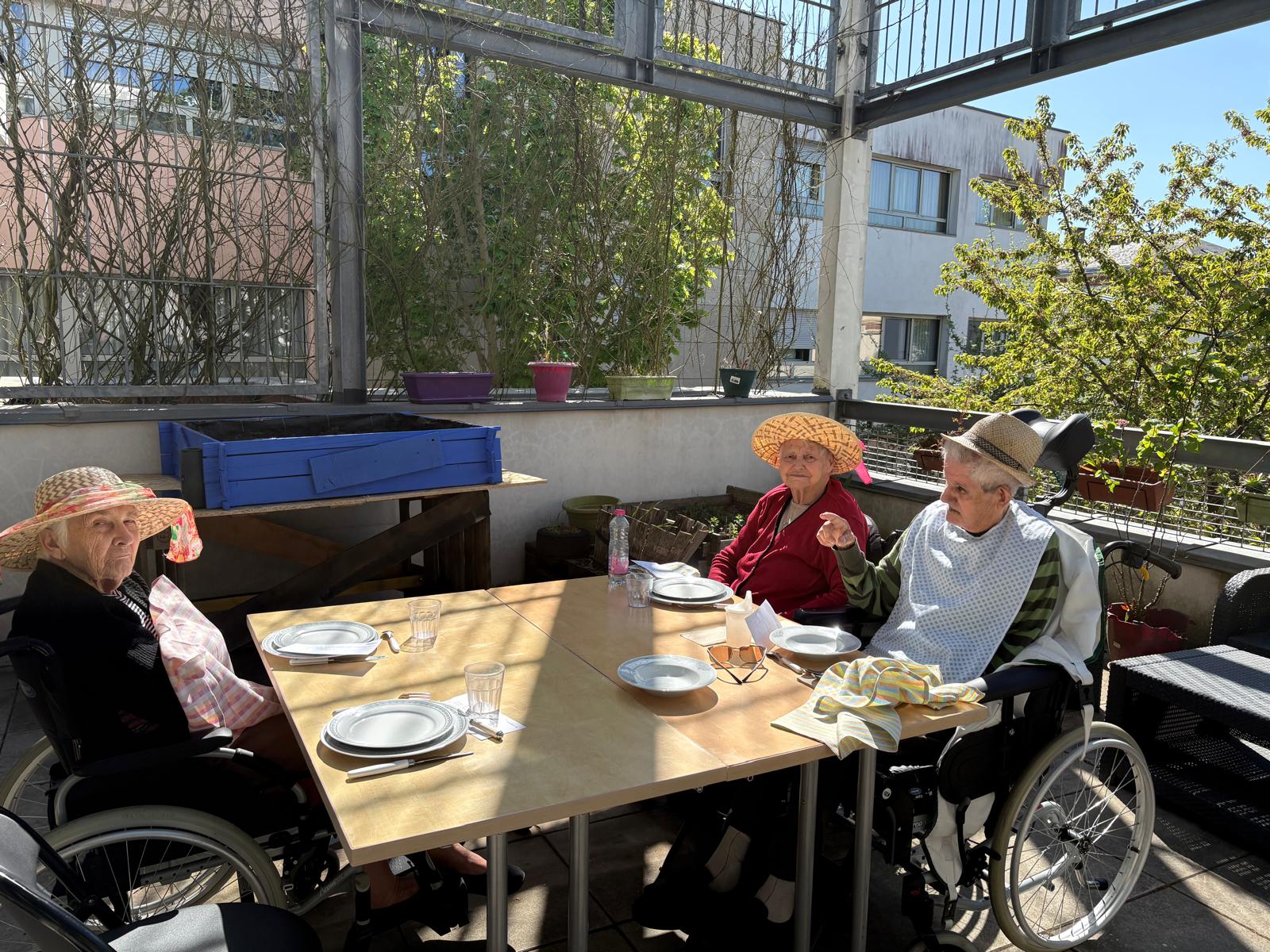 AU SOLEIL - TERRASSE AQUARELLE