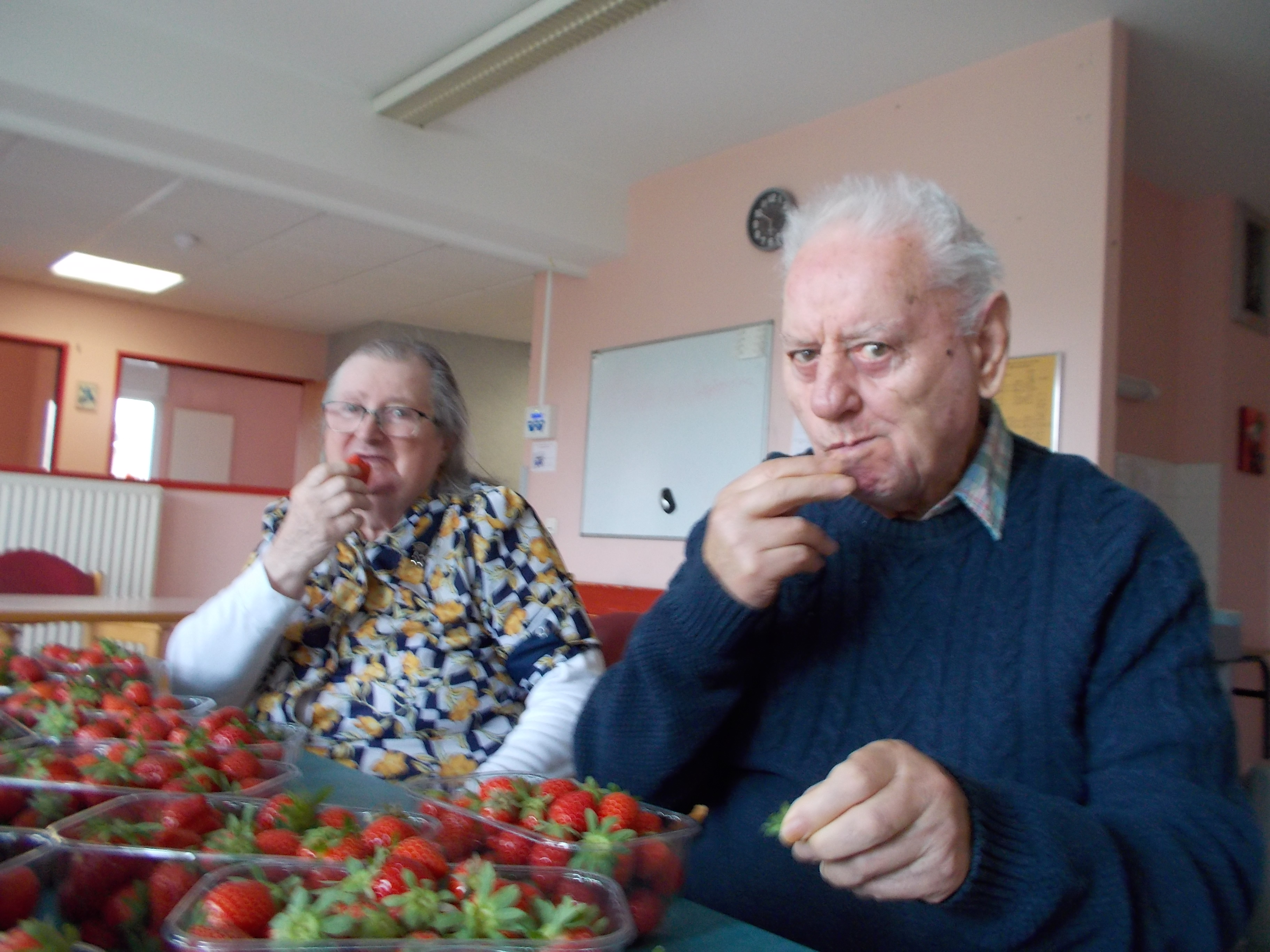 Distribution de fraises RVE1 20 09 2022