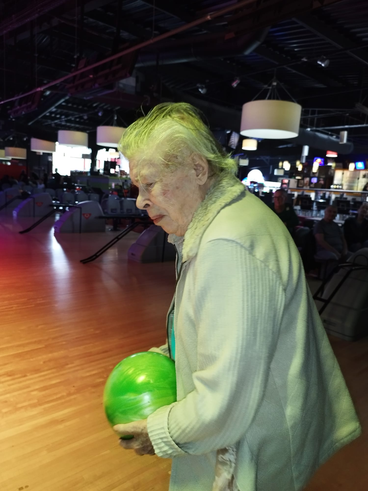 BOWLING 04